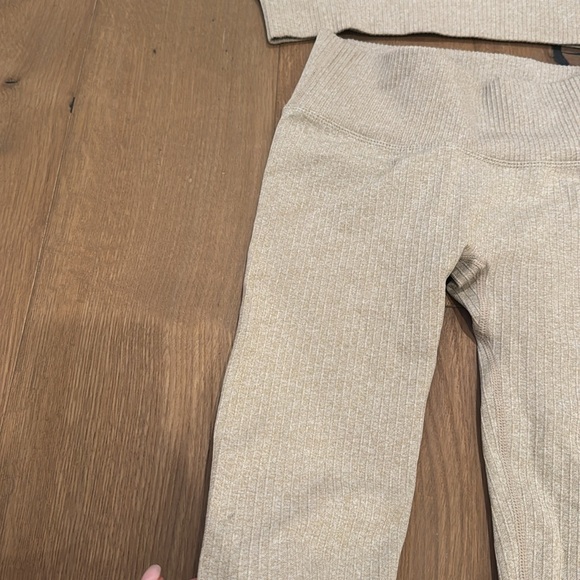 Workout set - Picture 3 of 3